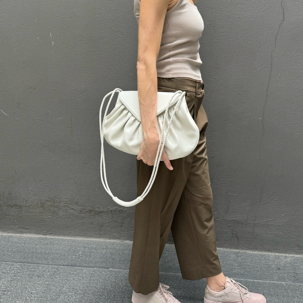 
                      
                        Elena Grande Hueso
                      
                    